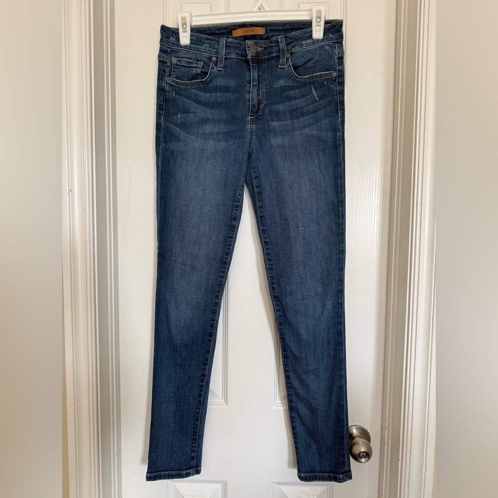 Joe’s Jeans Women’s Mid-Rise Skinny Ankle in Medium Wash
